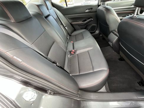 Used 2023 Nissan Altima 2.5 SR image 17