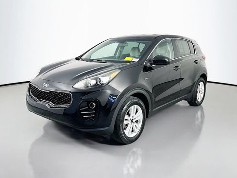 Used 2017 Kia Sportage LX AWD/4WD image 3