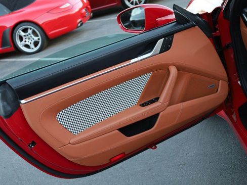 Used 2024 Porsche 911 Targa 4S image 21