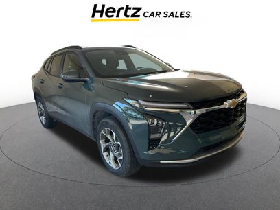 Used 2025 Chevrolet Trax LT