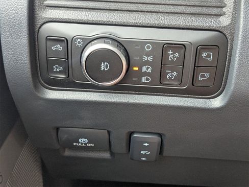 New 2025 Ford F250 Lariat w/ Black Appearance Package image 27