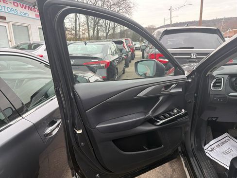 Used 2023 MAZDA CX-9 Touring image 18