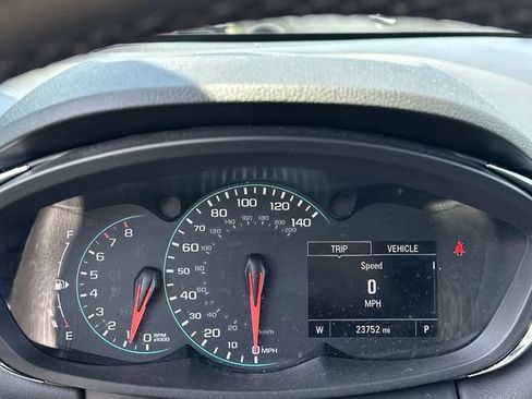 Used 2022 Chevrolet Trax LT w/ LT Convenience Package AWD/4WD image 22
