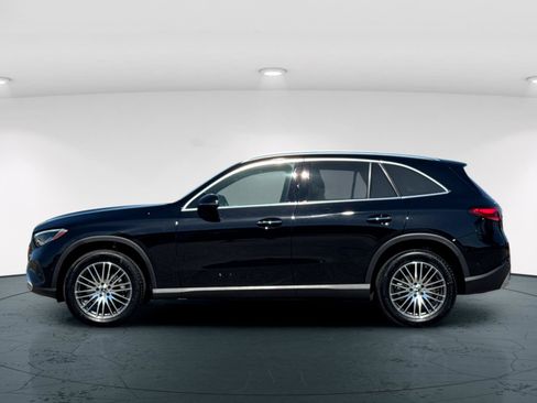 Certified 2025 Mercedes-Benz GLC 300 image 4