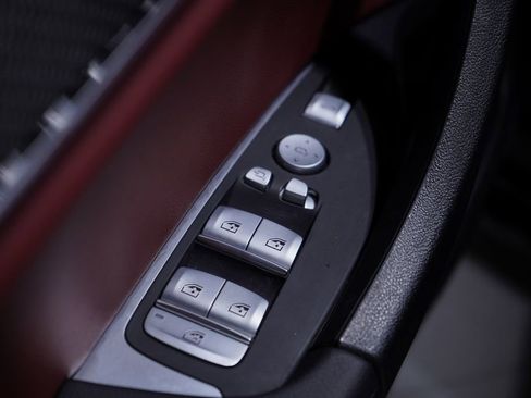 Used 2024 BMW X4 M40i w/ Premium Package image 17