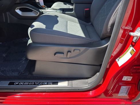 New 2026 Nissan Frontier SV image 17