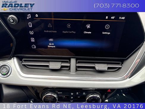 Used 2025 Chevrolet Trax LT image 17