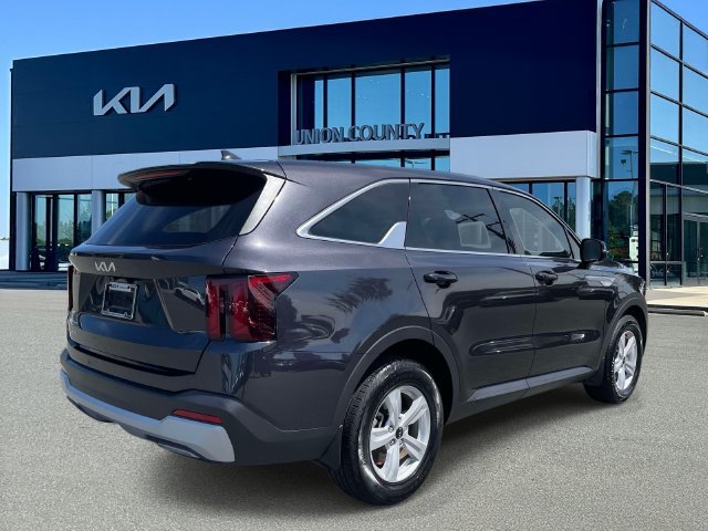 Certified 2026 Kia Sorento LX FWD image 6