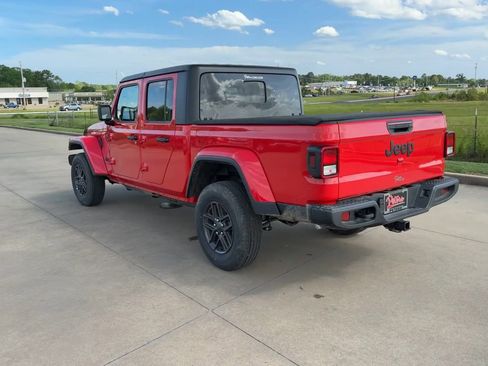New 2024 Jeep Gladiator Sport image 6