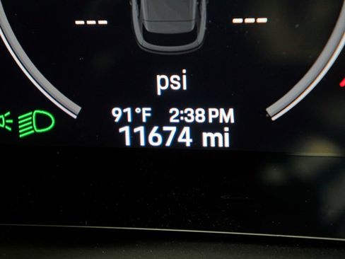 Certified 2024 Porsche Cayenne AWD/4WD image 27