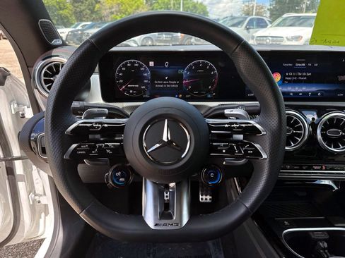 Used 2024 Mercedes-Benz CLA 35 AMG 4MATIC image 22
