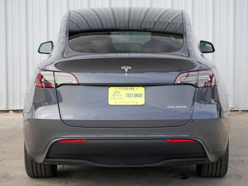 Used 2021 Tesla Model Y Long Range image 52