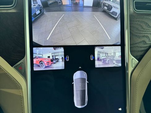 Used 2017 Tesla Model X 90D image 32