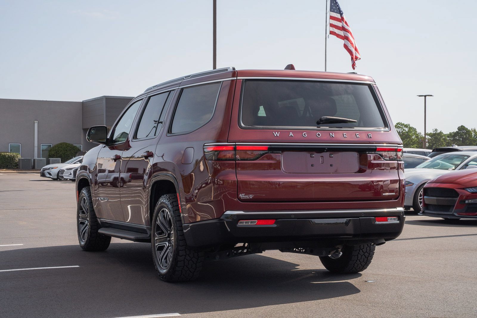 Used 2022 Jeep Wagoneer Series III RWD image 5