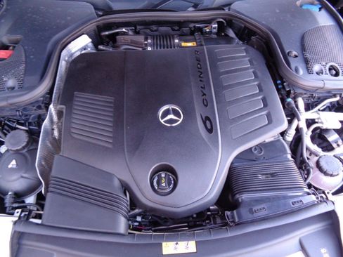 Used 2021 Mercedes-Benz E 450 4MATIC Sedan w/ Premium Package image 19