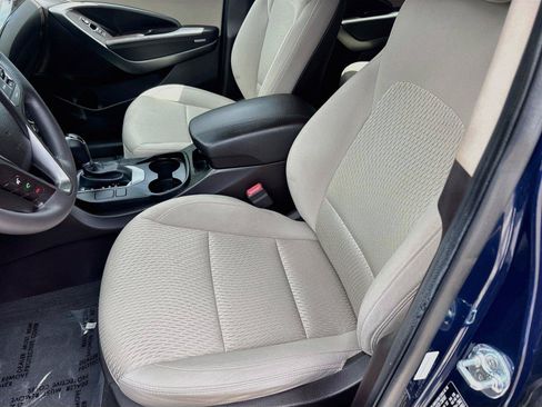 Used 2017 Hyundai Santa Fe Sport FWD image 19