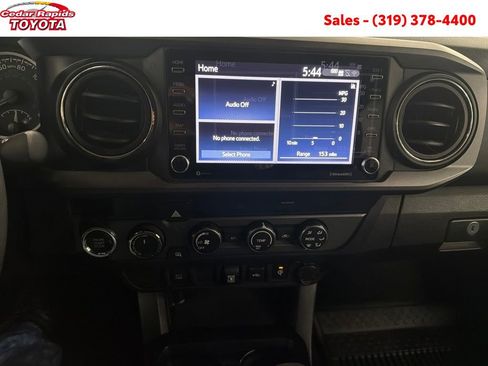 Certified 2020 Toyota Tacoma TRD Off-Road image 19