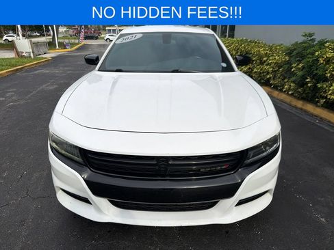 Used 2021 Dodge Charger SXT w/ Blacktop Package RWD image 3
