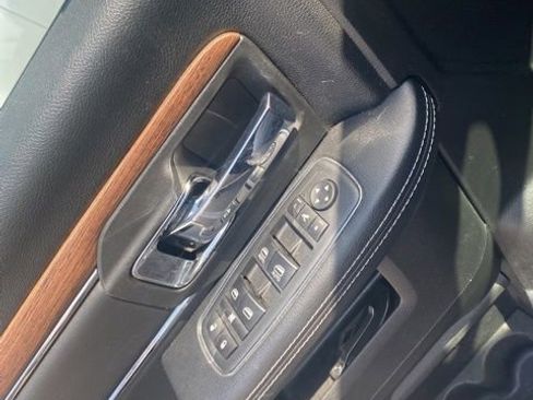 Used 2019 RAM 1500 Laramie RWD image 5