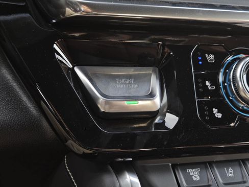 New 2026 GMC Sierra 2500 Denali Ultimate image 15