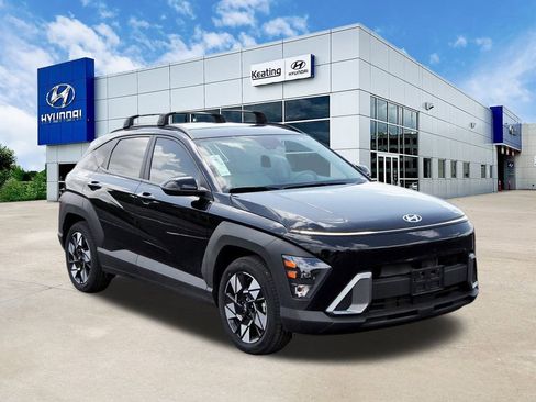 Certified 2025 Hyundai Kona SEL image 3