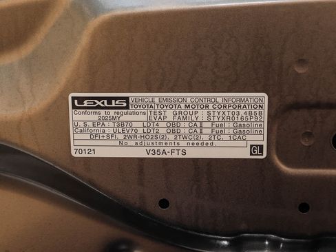 Used 2025 Lexus GX 550 AWD/4WD image 28