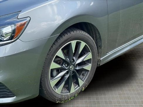 Used 2017 Nissan Sentra SR FWD image 4