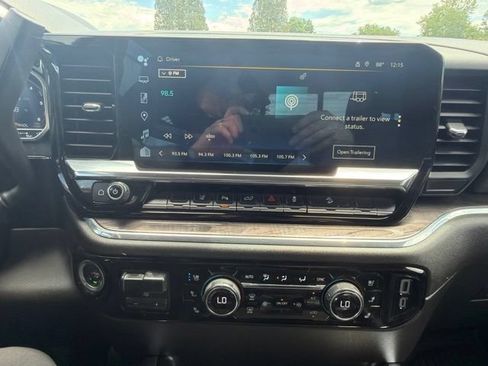 Used 2024 Chevrolet Silverado 2500 LTZ w/ LTZ Plus Package AWD/4WD image 29