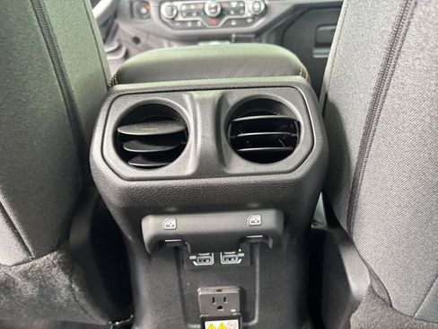 Used 2025 Jeep Wrangler Unlimited Sahara AWD/4WD image 23