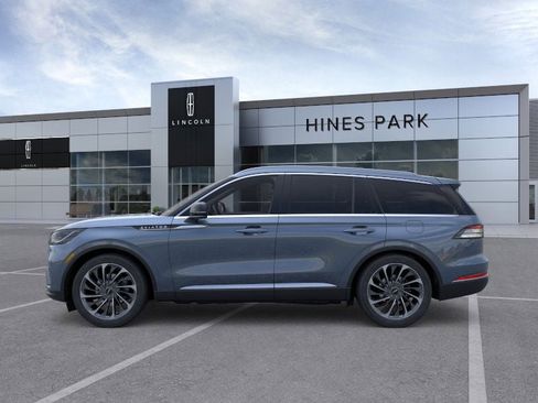 New 2026 Lincoln Aviator Reserve image 3