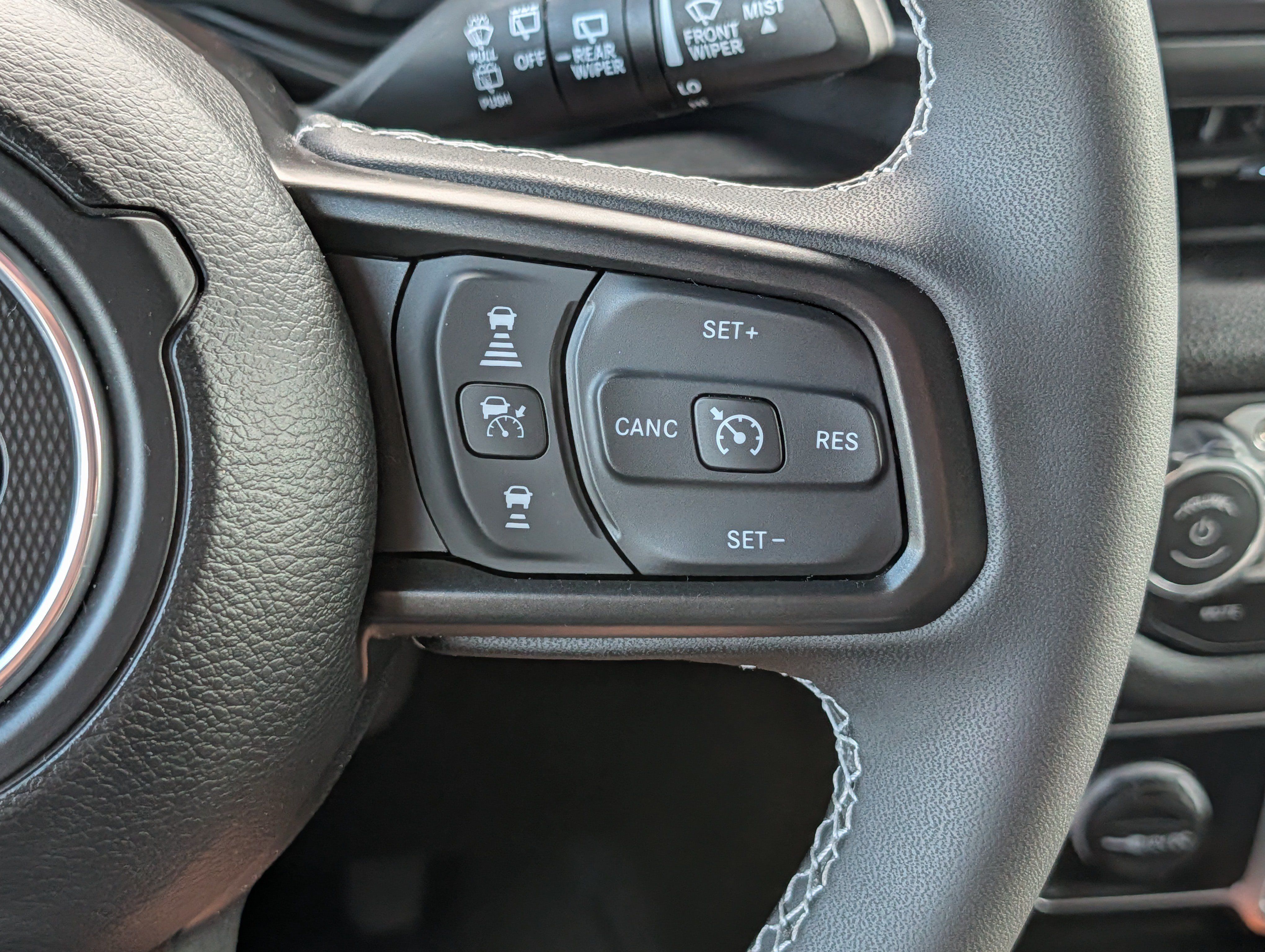 Used 2025 Jeep Wrangler Unlimited Sport AWD/4WD image 30