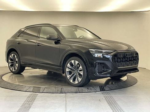 Certified 2025 Audi Q8 Premium w/ Black Optic Package AWD/4WD image 9