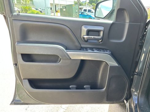 Used 2019 Chevrolet Silverado 1500 LT RWD image 9