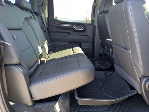 Certified 2025 Chevrolet Silverado 1500 LT Trail Boss w/ Convenience Package II image 19