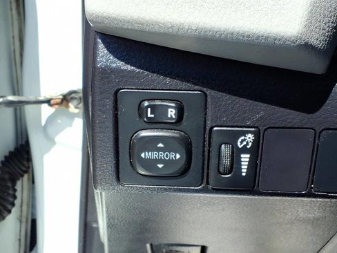 Used 2016 Toyota Corolla LE image 25