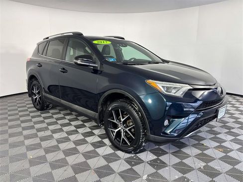Used 2017 Toyota RAV4 SE image 1