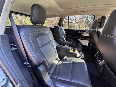 Used 2020 Lincoln Aviator Reserve w/ Equipment Group 202A image 13