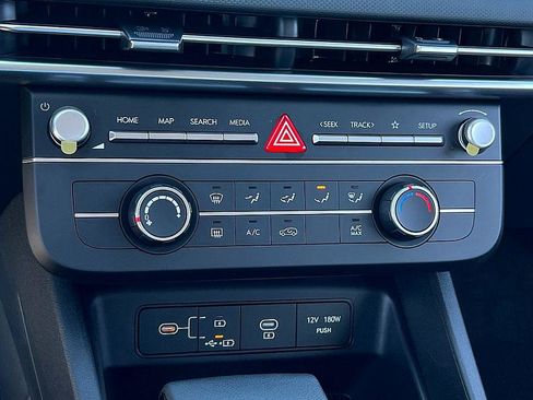 New 2026 Hyundai Tucson SE image 12