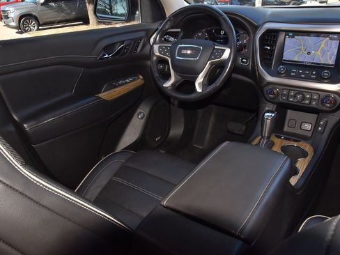 Used 2019 GMC Acadia Denali w/ Technology Package image 16