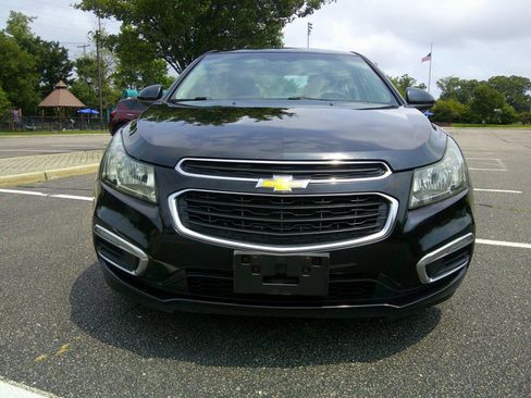 Used 2015 Chevrolet Cruze LT FWD image 3