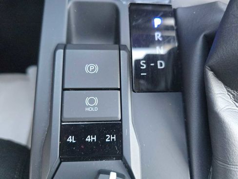 Certified 2025 Toyota Tacoma SR5 image 33