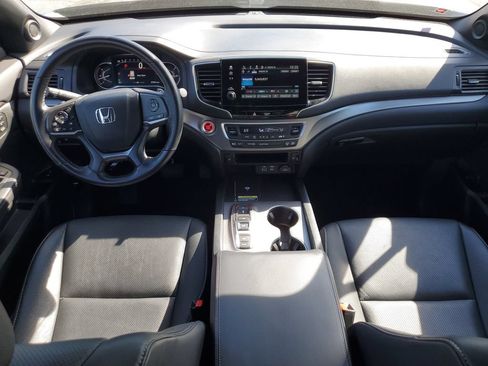 Certified 2024 Honda Passport EX-L image 17