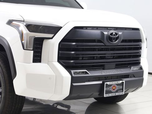 Used 2024 Toyota Tundra SR5 w/ SR5 Convenience Package AWD/4WD image 37