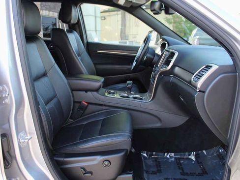Used 2015 Jeep Grand Cherokee Limited AWD/4WD image 32
