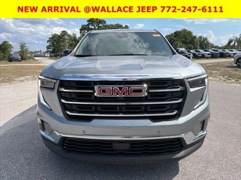 Used 2024 GMC Acadia Elevation w/ Super Cruise Package FWD image 2