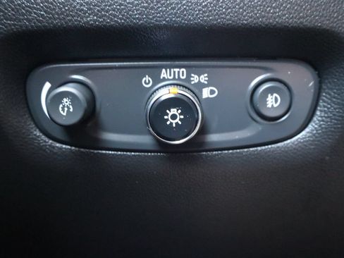Used 2018 Chevrolet Traverse LT AWD/4WD image 31