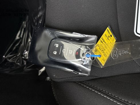 Used 2022 Chevrolet Camaro LT image 34