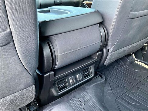 Used 2019 GMC Sierra 1500 SLE w/ SLE Value Package AWD/4WD image 33