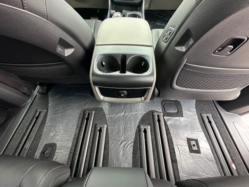 New 2026 Kia Carnival EX image 18