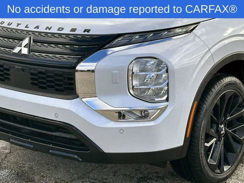 Used 2023 Mitsubishi Outlander SE Black Edition image 10